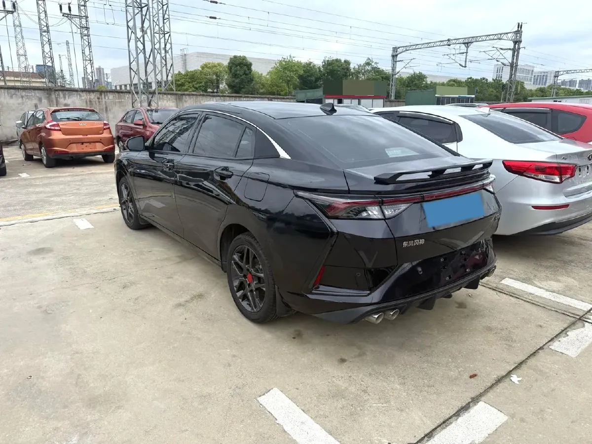 2023 DongFeng Aeolus YiXuan 1.5T 197HP L4 6DCT,autocango,china used car exporter,china ev exporter,chinese used car exporter,chinese used ev exporter