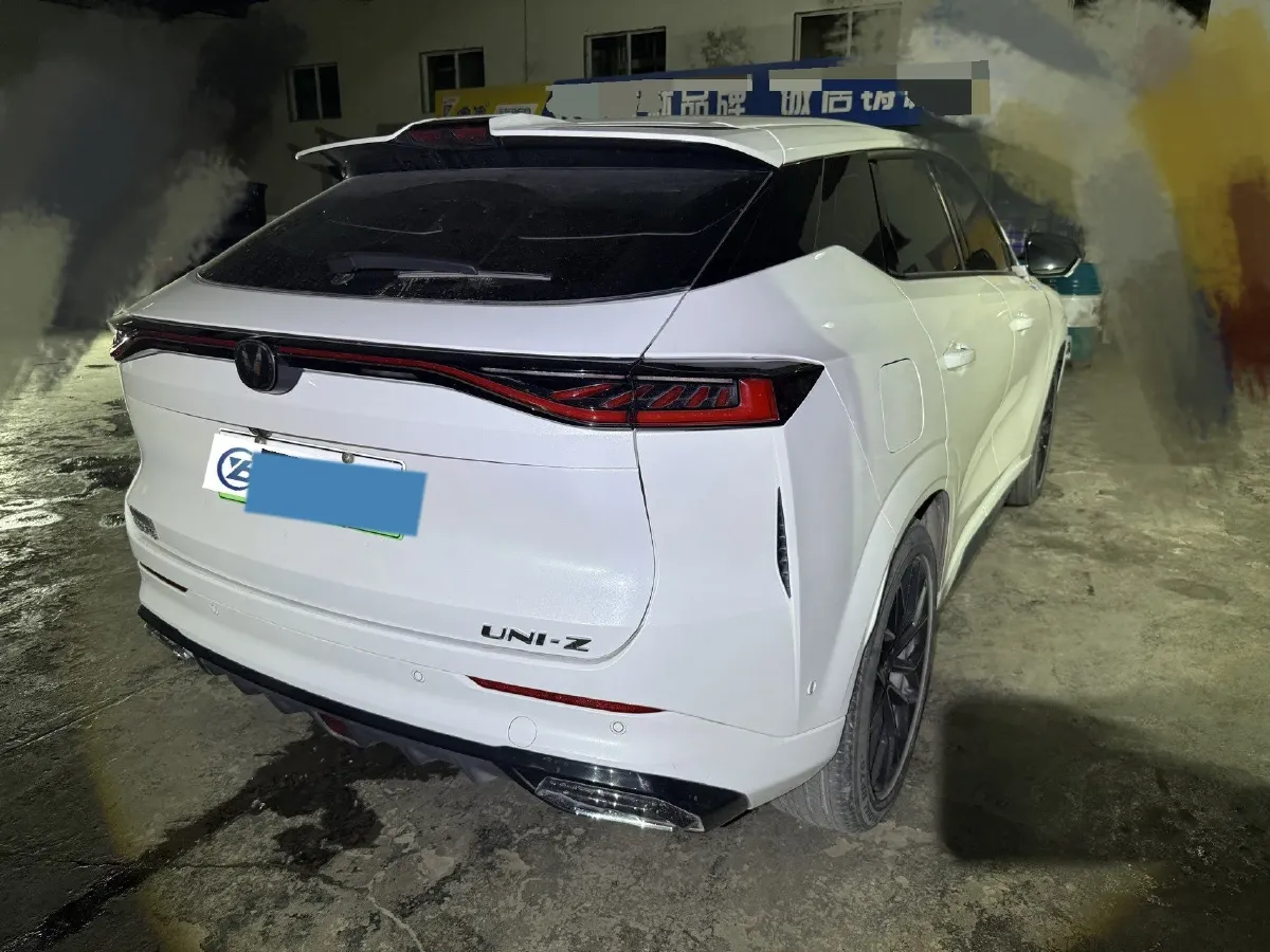 2024 ChangAn UNI-Z 1.5L 98HP L4 E-CVT PHEV 18.4KWH,autocango,china used car exporter,china ev exporter,chinese used car exporter,chinese used ev exporter