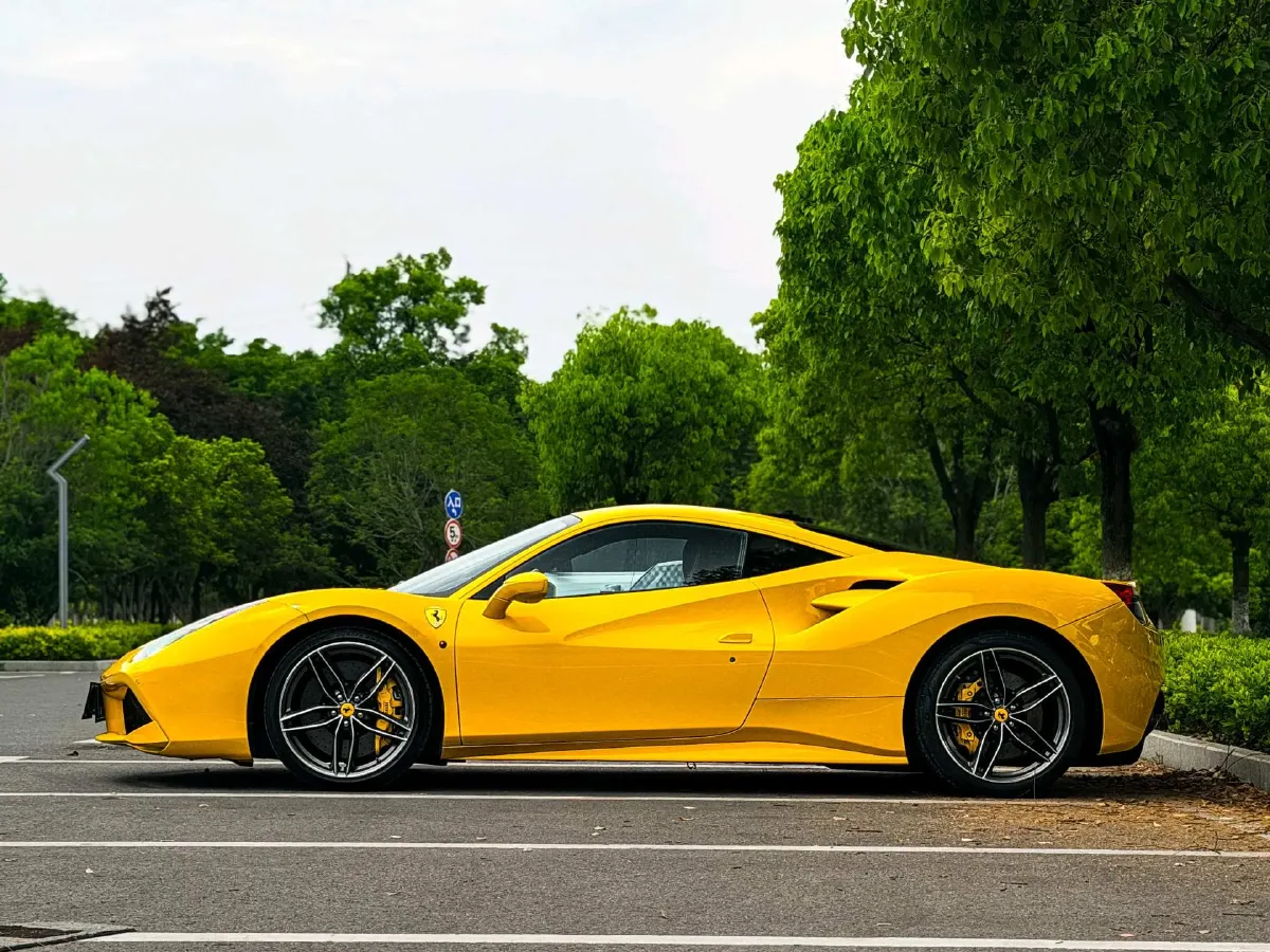 2015 Ferrari 488 3.9T 670HP V8 7DCT,autocango,china used car exporter,china ev exporter,chinese used car exporter,chinese used ev exporter