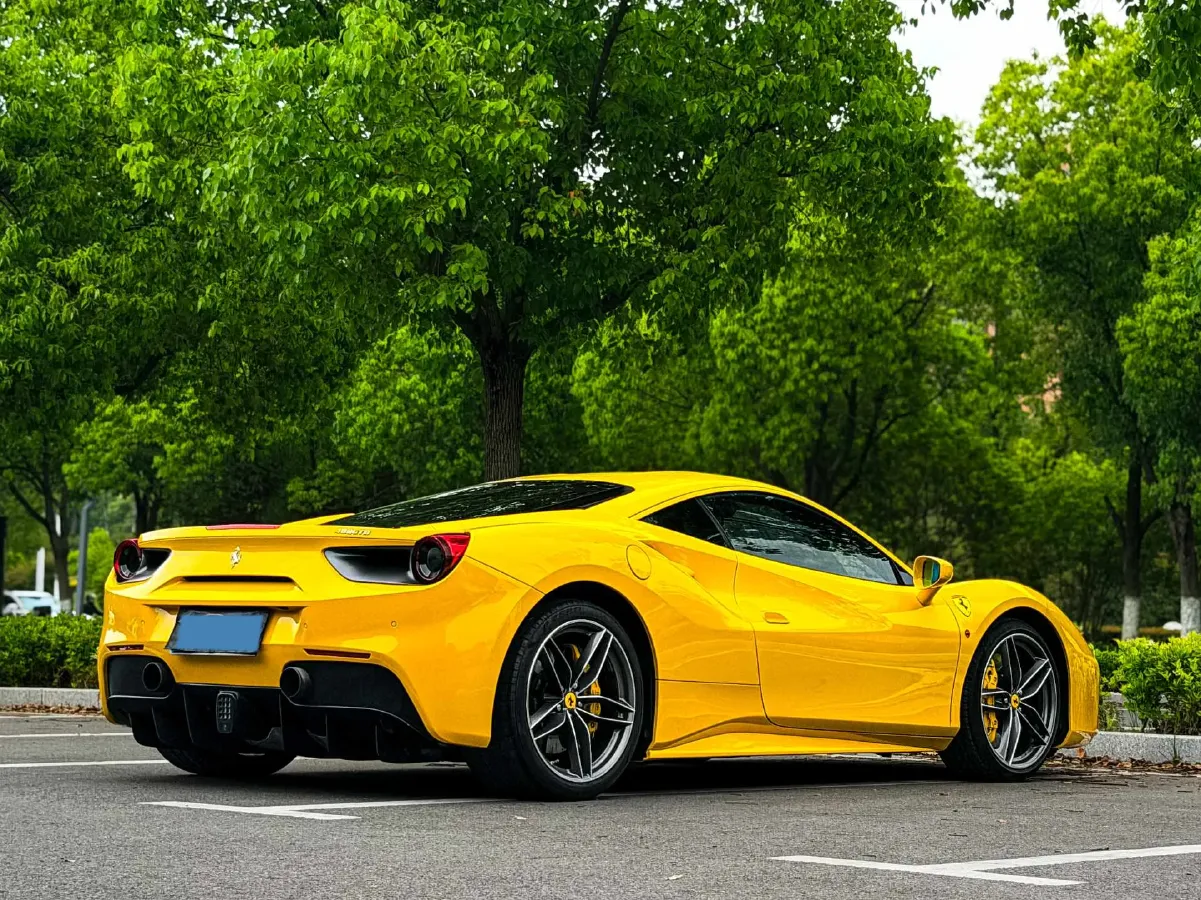 2015 Ferrari 488 3.9T 670HP V8 7DCT,autocango,china used car exporter,china ev exporter,chinese used car exporter,chinese used ev exporter