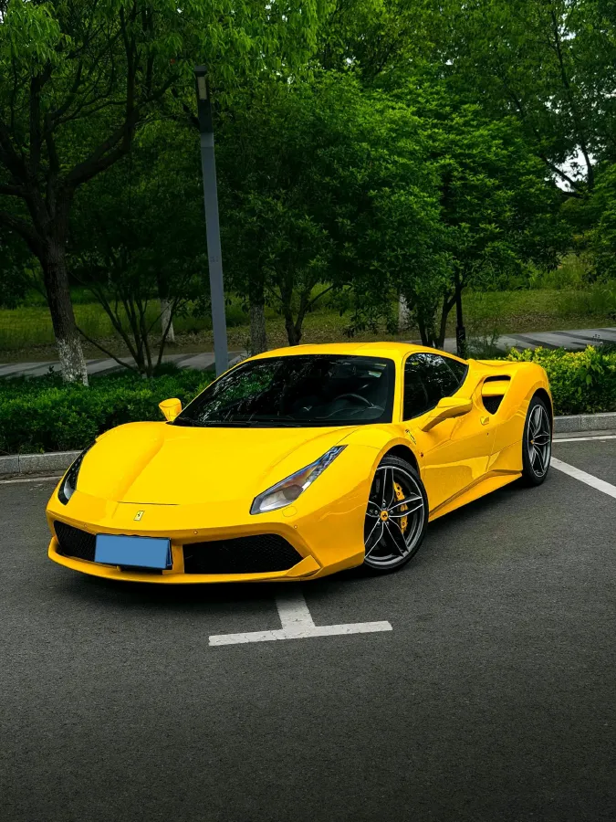2015 Ferrari 488 3.9T 670HP V8 7DCT,autocango,china used car exporter,china ev exporter,chinese used car exporter,chinese used ev exporter