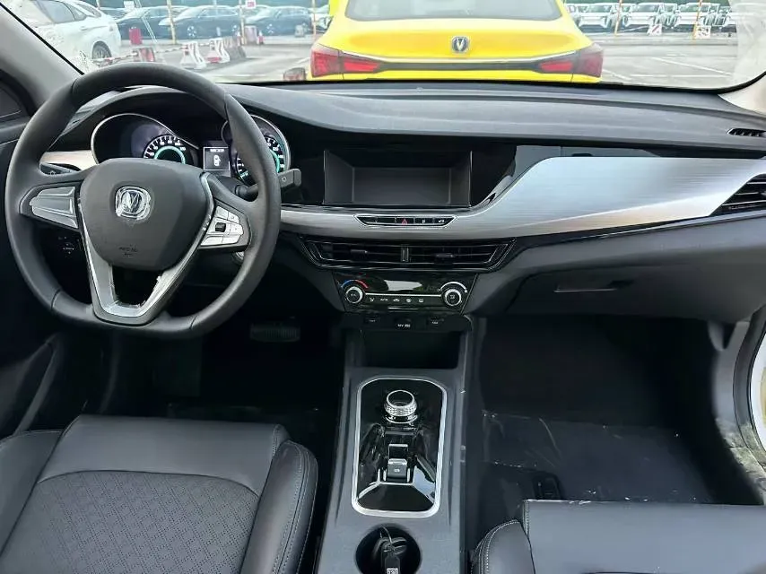 2022 ChangAn Eado BEV 47.78KWH,autocango,china used car exporter,china ev exporter,chinese used car exporter,chinese used ev exporter