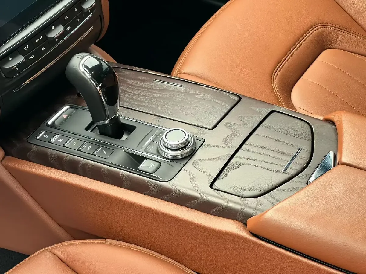 2018 Maserati Quattroporte 3.0T 350HP V6 8AT,autocango,china used car exporter,china ev exporter,chinese used car exporter,chinese used ev exporter