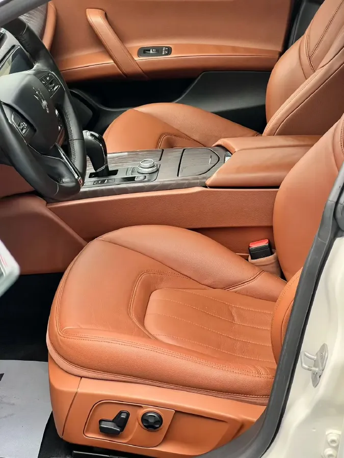 2018 Maserati Quattroporte 3.0T 350HP V6 8AT,autocango,china used car exporter,china ev exporter,chinese used car exporter,chinese used ev exporter