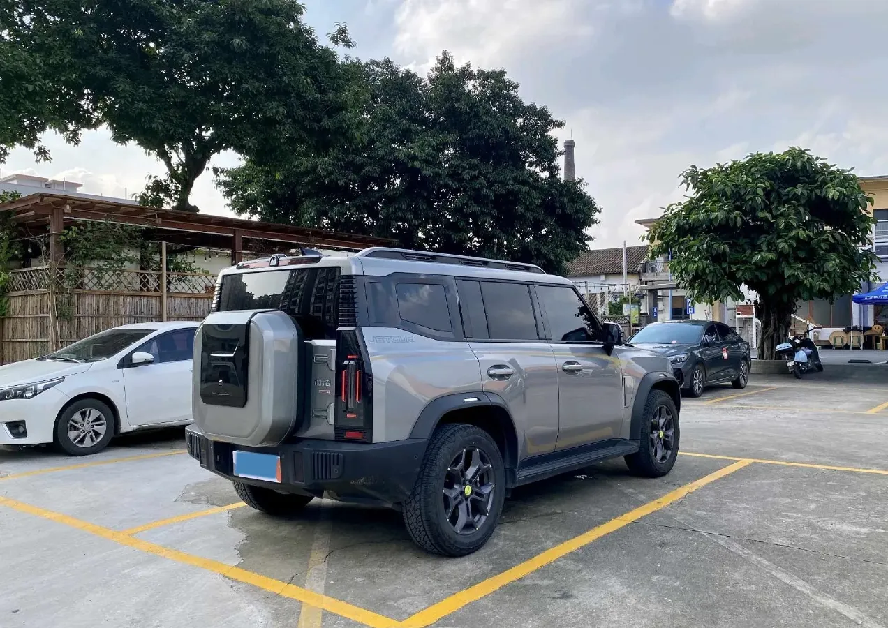 2023 Jetour Traveller 2.0T 254HP L4 7DCT,autocango,china used car exporter,china ev exporter,chinese used car exporter,chinese used ev exporter