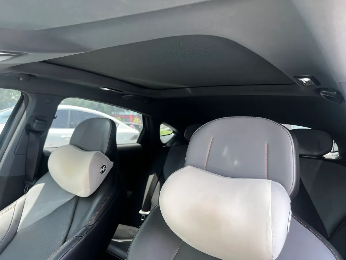 2023 ChangAn UNI-V 1.5T 188HP L4 7DCT,autocango,china used car exporter,china ev exporter,chinese used car exporter,chinese used ev exporter