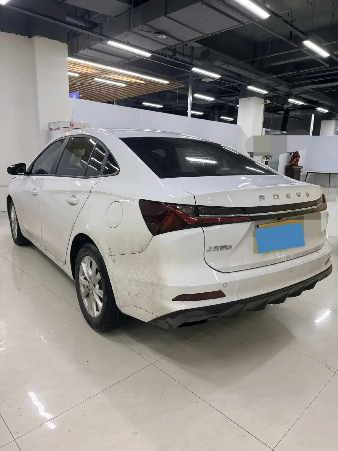 2023 Roewe i5 1.5L 129HP L4 5MT,autocango,china used car exporter,china ev exporter,chinese used car exporter,chinese used ev exporter