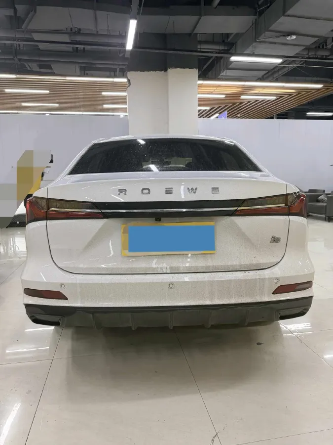 2023 Roewe i5 1.5L 129HP L4 5MT,autocango,china used car exporter,china ev exporter,chinese used car exporter,chinese used ev exporter