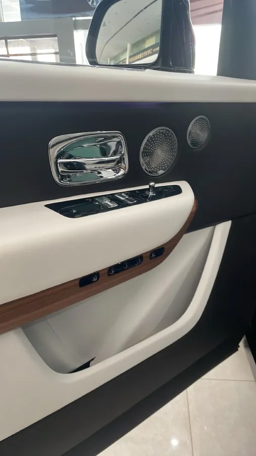 2018 Rolls-Royce Cullinan 6.7T 571HP V12 8AT,autocango,china used car exporter,china ev exporter,chinese used car exporter,chinese used ev exporter