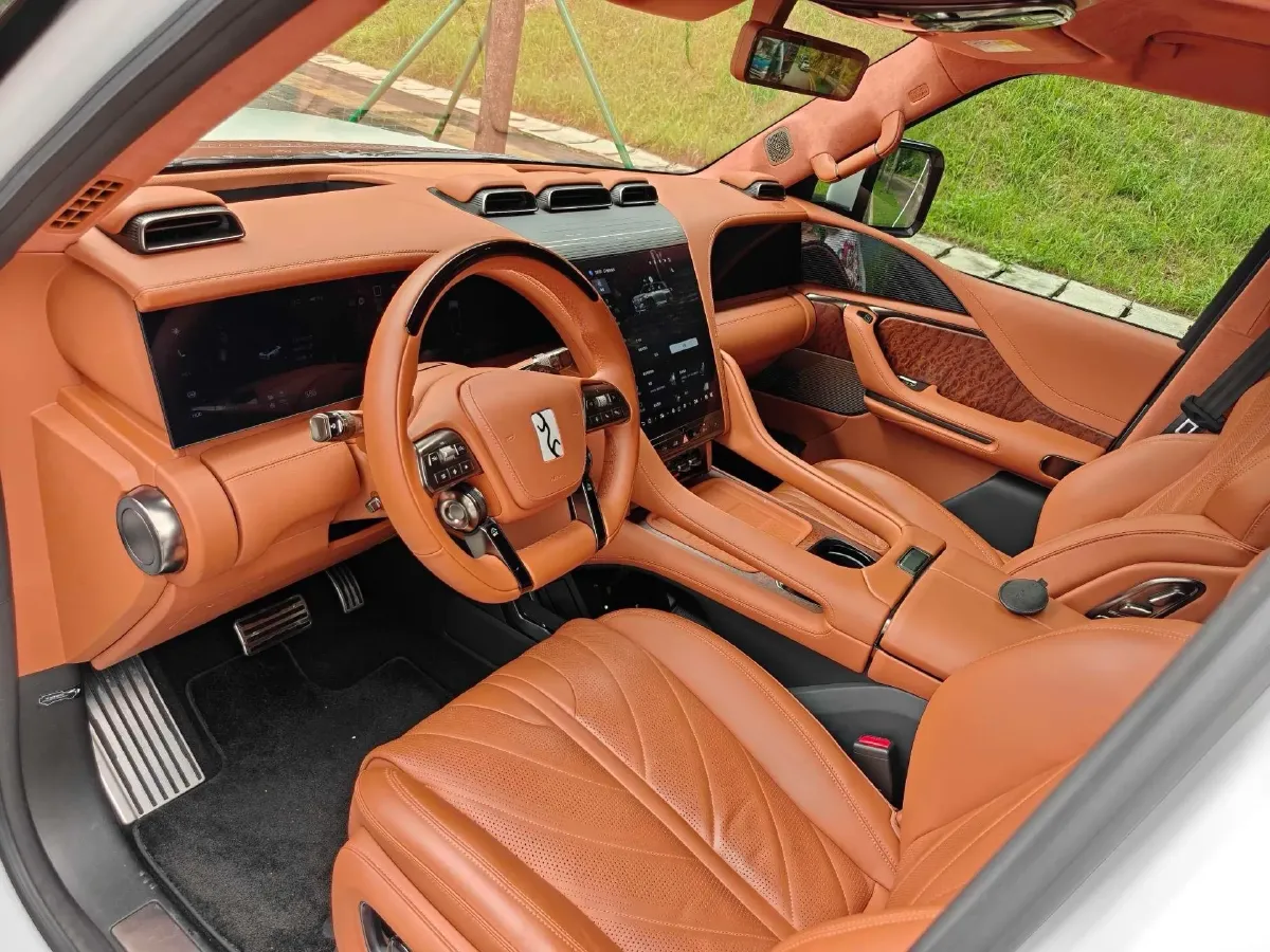 2023 YangWang U8 2.0T 272HP L4 REEV 49.05KWH,autocango,china used car exporter,china ev exporter,chinese used car exporter,chinese used ev exporter