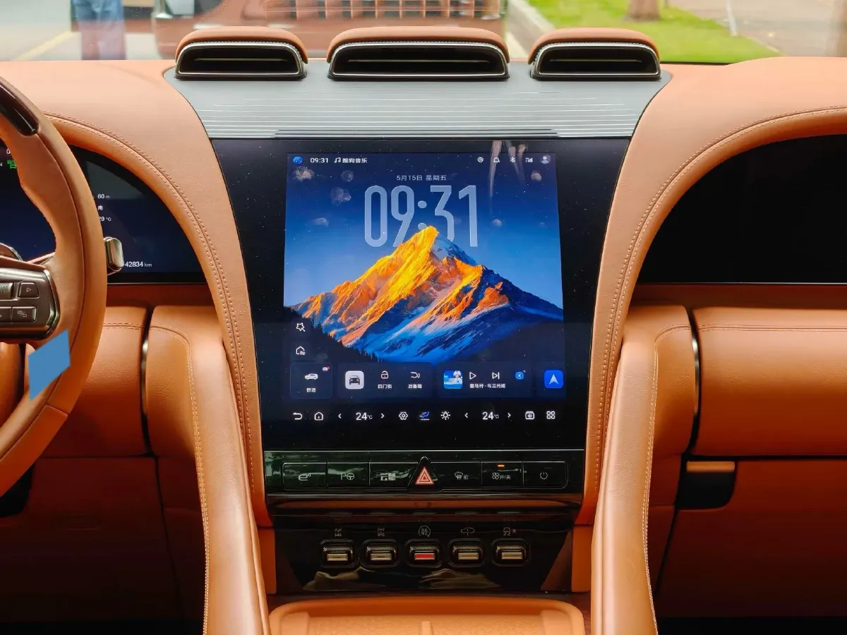 2023 YangWang U8 2.0T 272HP L4 REEV 49.05KWH,autocango,china used car exporter,china ev exporter,chinese used car exporter,chinese used ev exporter