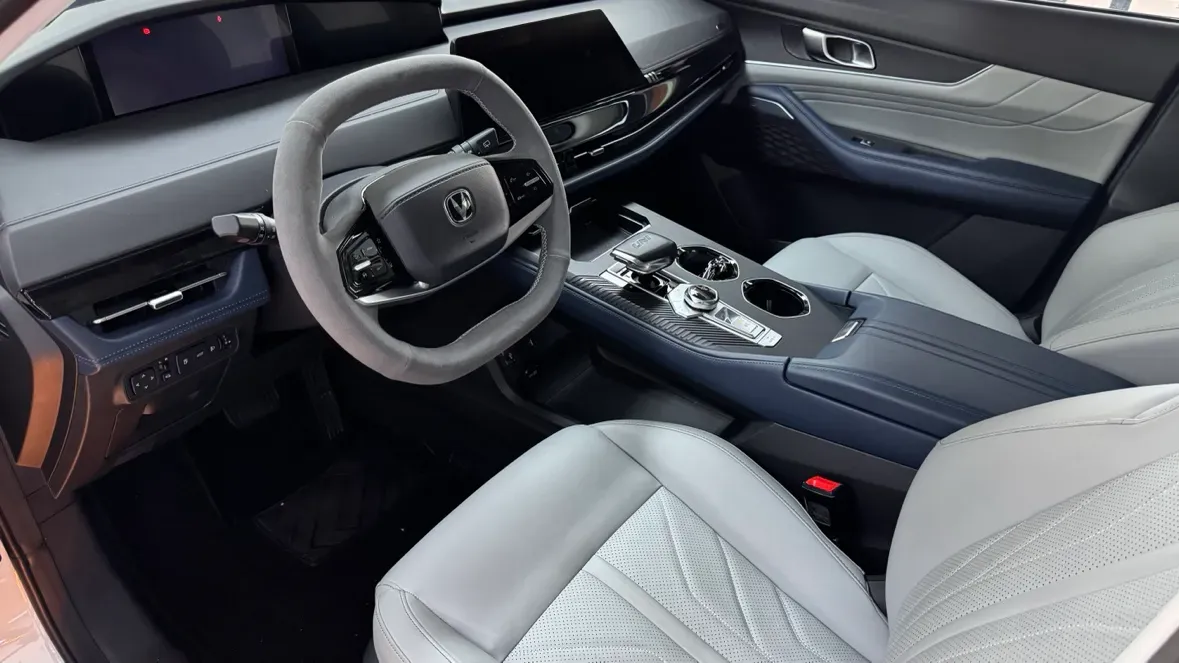 2023 ChangAn UNI-K iDD 1.5T 170HP L4 6TCT PHEV 28.39KWH,autocango,china used car exporter,china ev exporter,chinese used car exporter,chinese used ev exporter