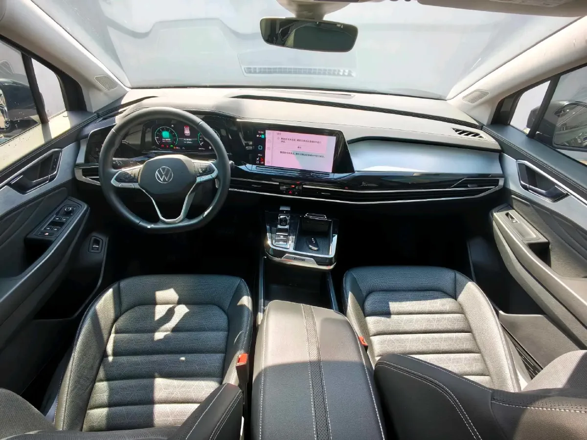 2021 Volkswagen Talagon 2.0T 220HP L4 7DCT,autocango,china used car exporter,china ev exporter,chinese used car exporter,chinese used ev exporter