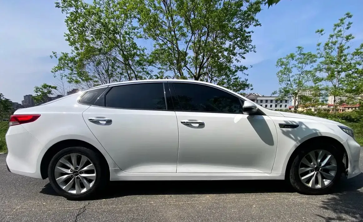 2016 Kia K5 1.6T 180HP L4 7DCT,autocango,china used car exporter,china ev exporter,chinese used car exporter,chinese used ev exporter