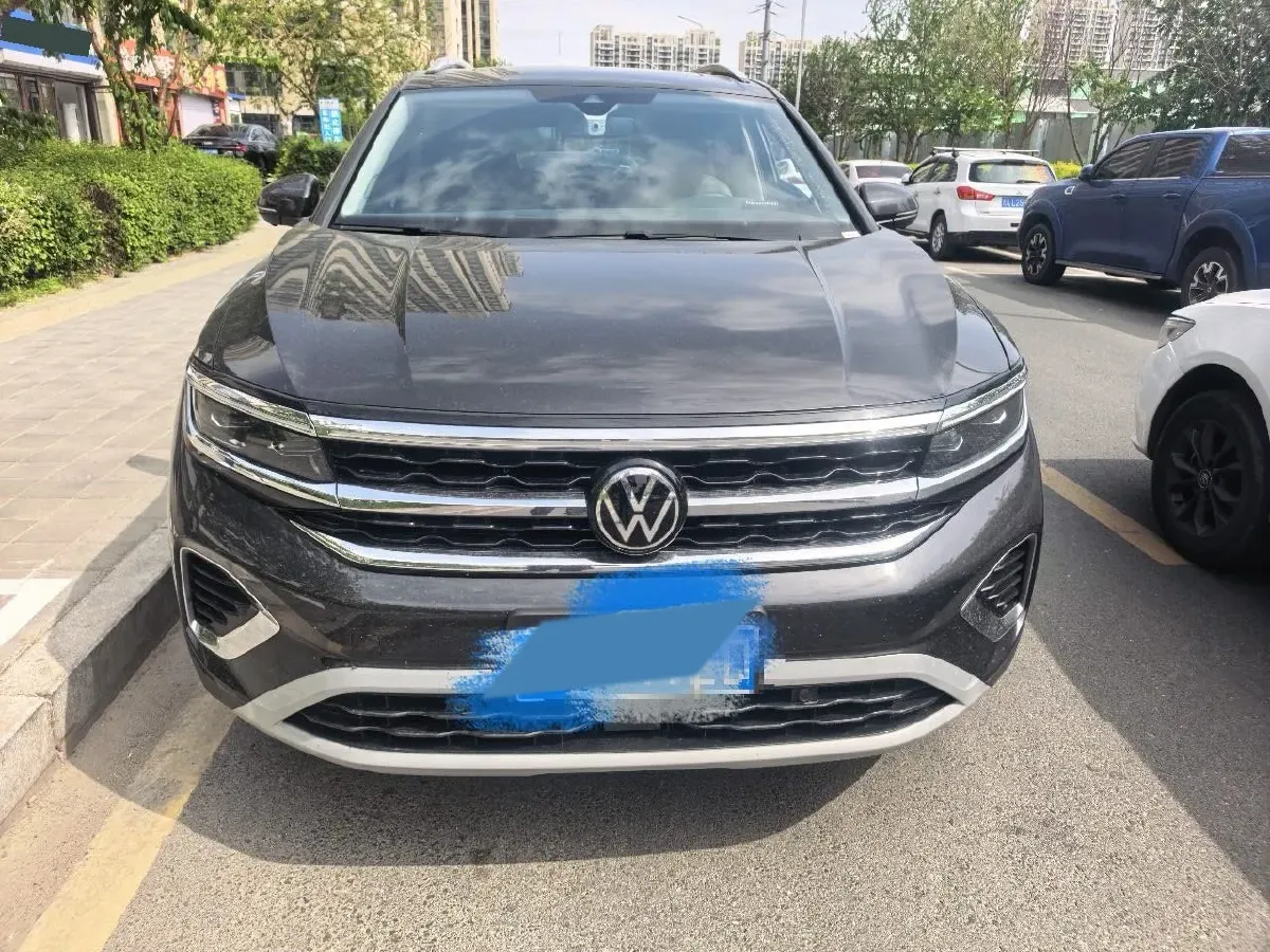 2024 Volkswagen Talagon 2.0T 220HP L4 7DCT,autocango,china used car exporter,china ev exporter,chinese used car exporter,chinese used ev exporter