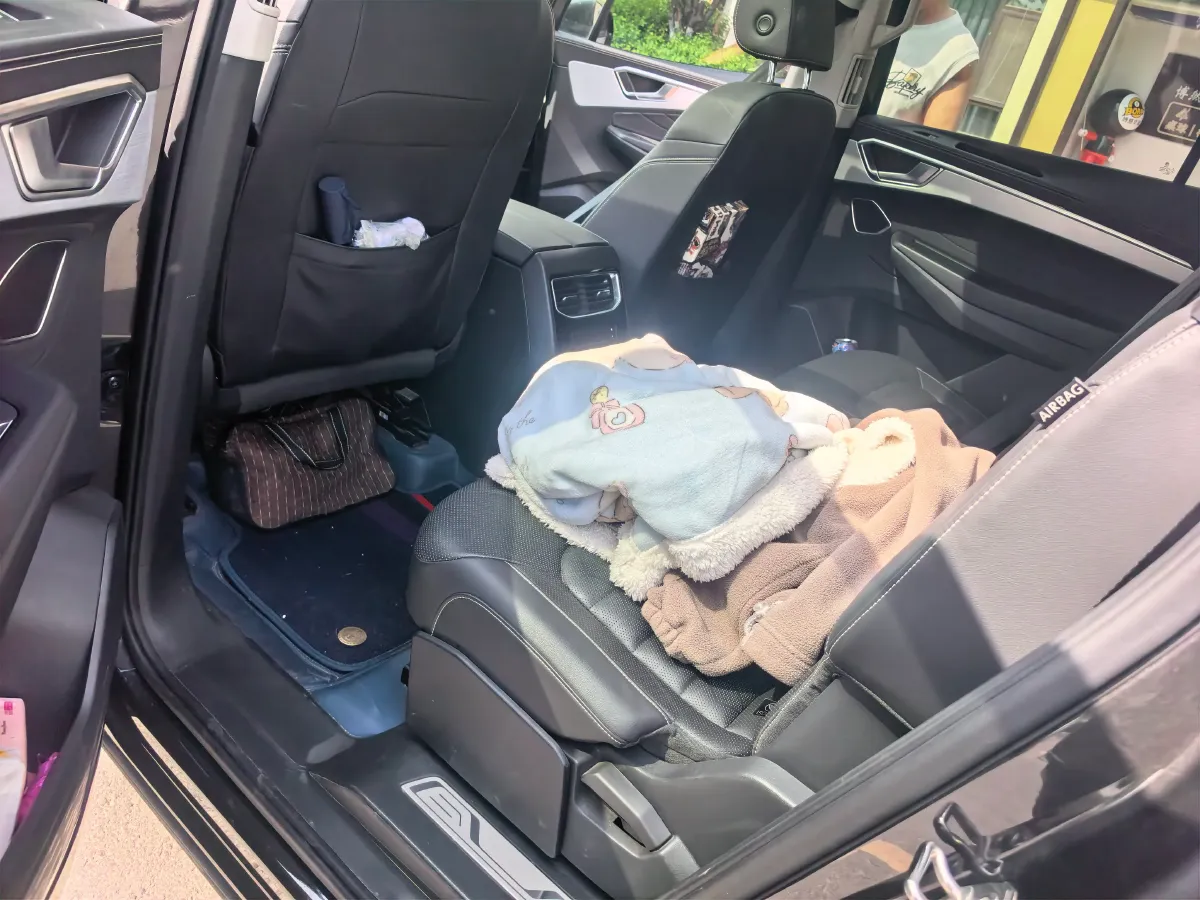 2024 Volkswagen Talagon 2.0T 220HP L4 7DCT,autocango,china used car exporter,china ev exporter,chinese used car exporter,chinese used ev exporter
