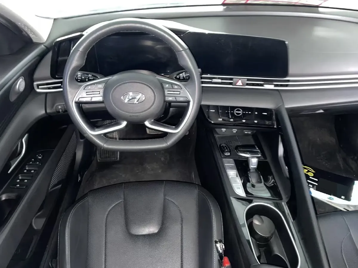 2021 Hyundai Elantra 1.5L 115HP L4 CVT,autocango,china used car exporter,china ev exporter,chinese used car exporter,chinese used ev exporter
