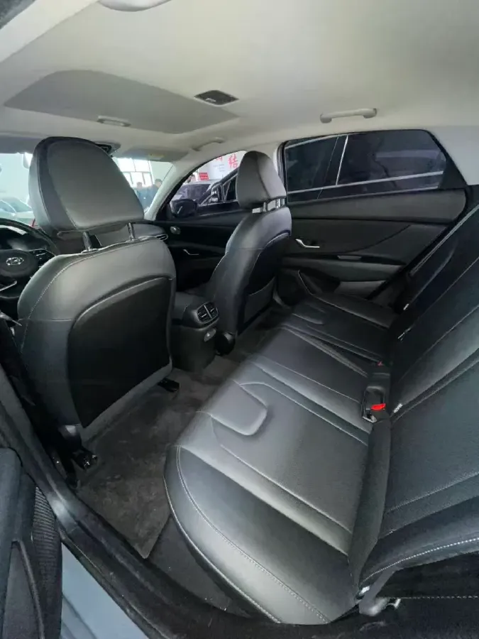 2021 Hyundai Elantra 1.5L 115HP L4 CVT,autocango,china used car exporter,china ev exporter,chinese used car exporter,chinese used ev exporter