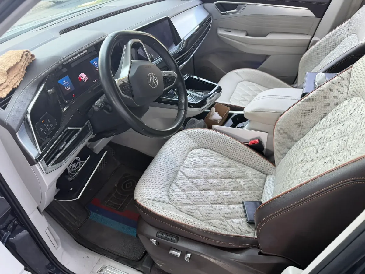 2022 Volkswagen Talagon 2.5T 299HP V6 7DCT,autocango,china used car exporter,china ev exporter,chinese used car exporter,chinese used ev exporter