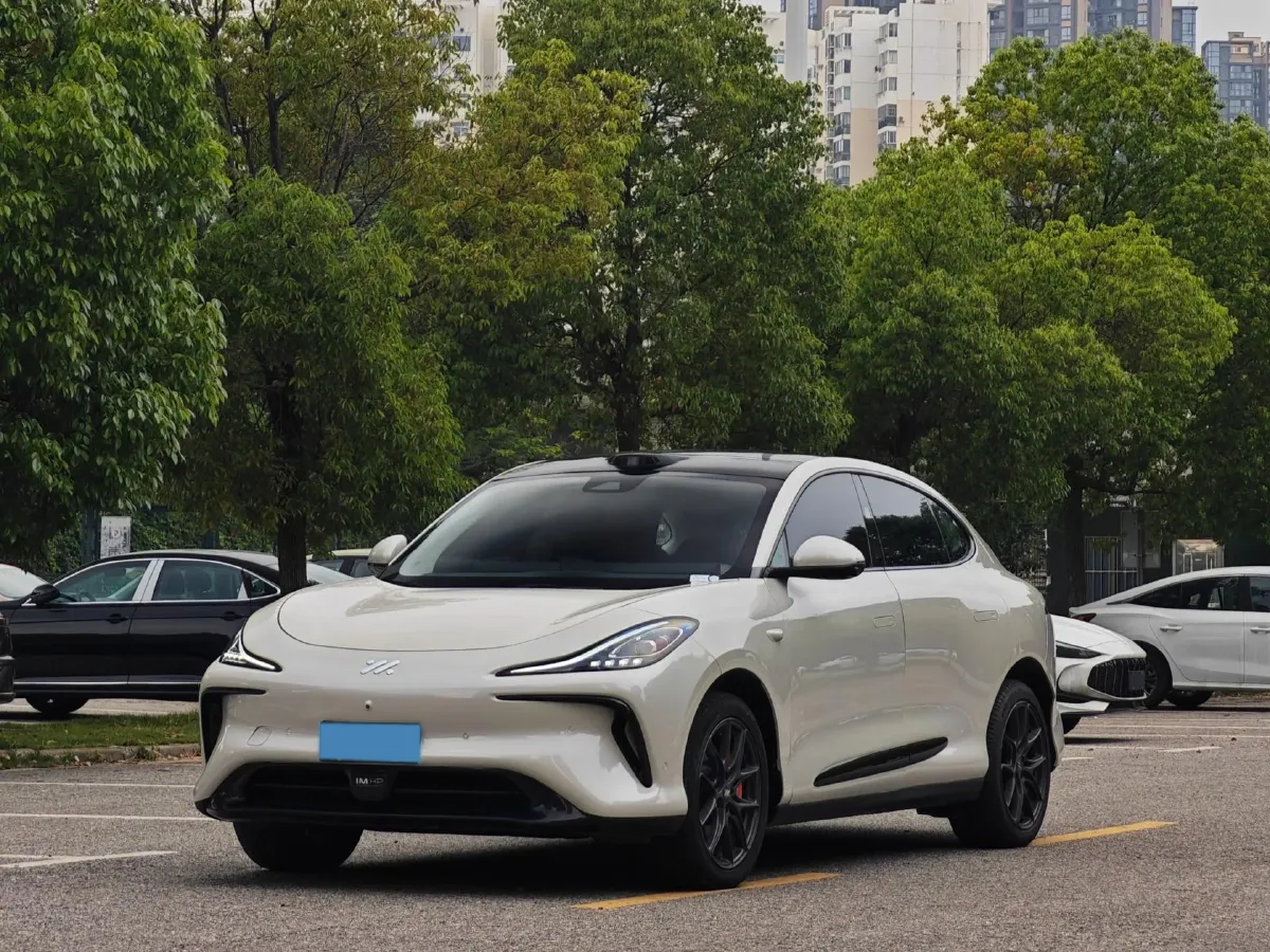 2023 IM LS6 BEV 71KWH,autocango,china used car exporter,china ev exporter,chinese used car exporter,chinese used ev exporter