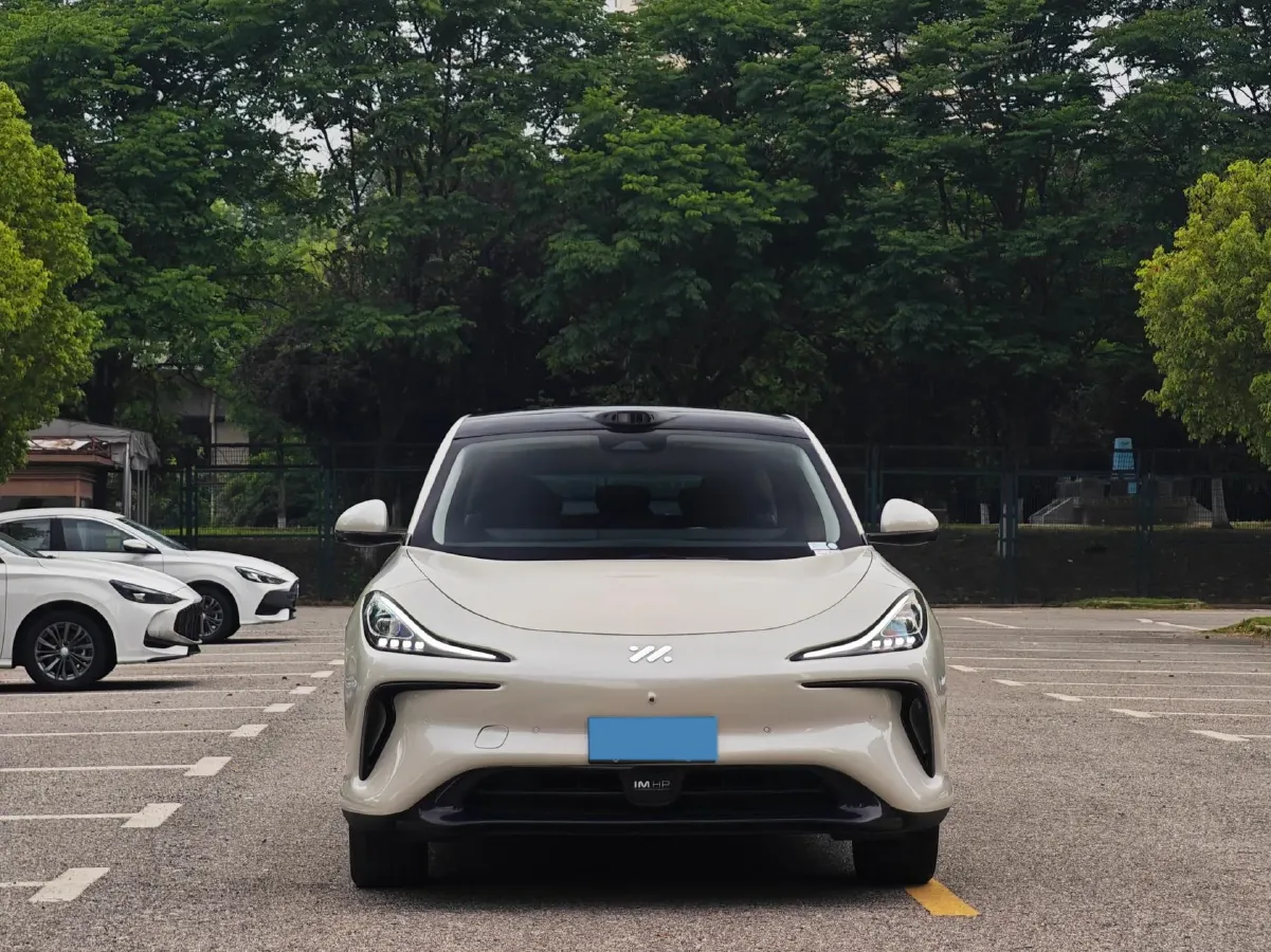 2023 IM LS6 BEV 71KWH,autocango,china used car exporter,china ev exporter,chinese used car exporter,chinese used ev exporter