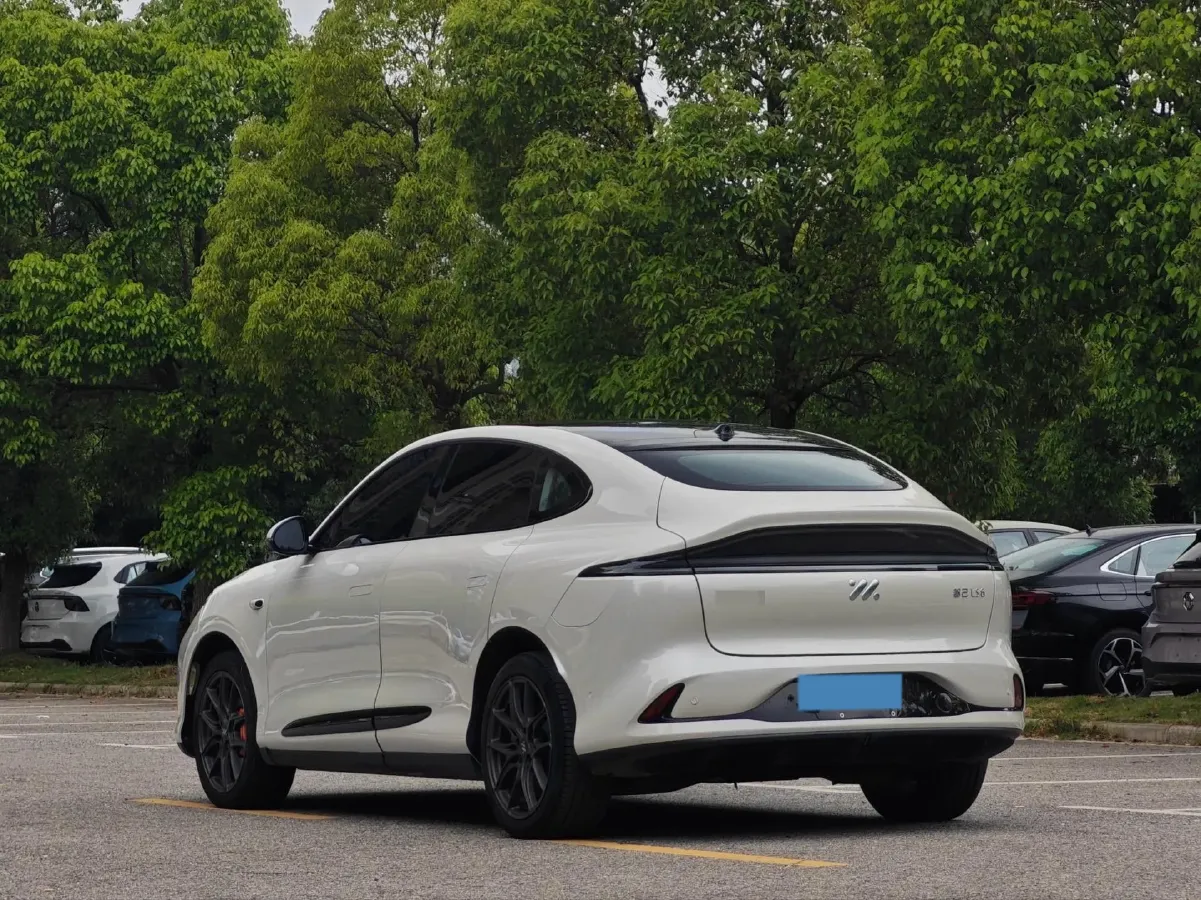 2023 IM LS6 BEV 71KWH,autocango,china used car exporter,china ev exporter,chinese used car exporter,chinese used ev exporter