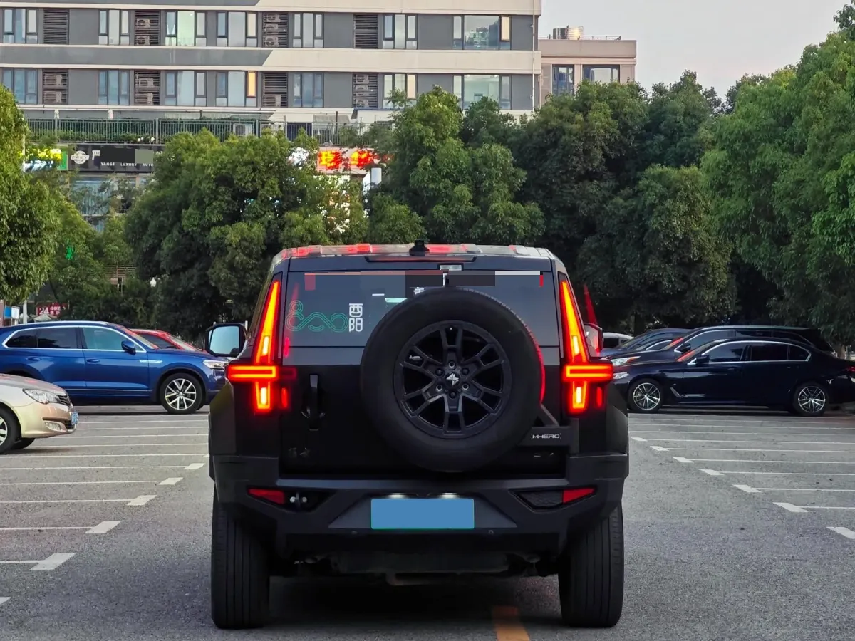 2023 M Hero 917 REEV 197HP 2AT REEV 65.8KWH,autocango,china used car exporter,china ev exporter,chinese used car exporter,chinese used ev exporter