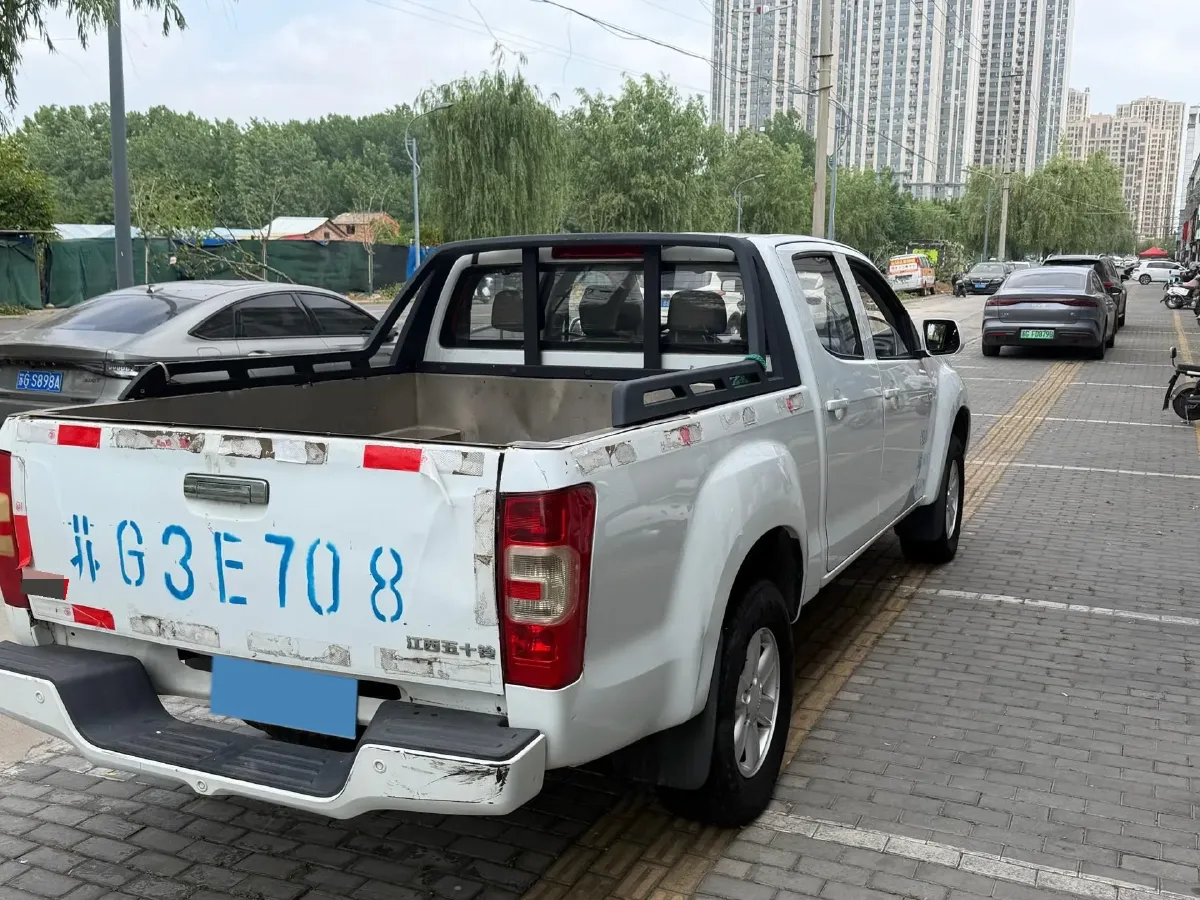 2018 Isuzu RE-MAX Jim 2.8T 116HP L4 5MT,autocango,china used car exporter,china ev exporter,chinese used car exporter,chinese used ev exporter