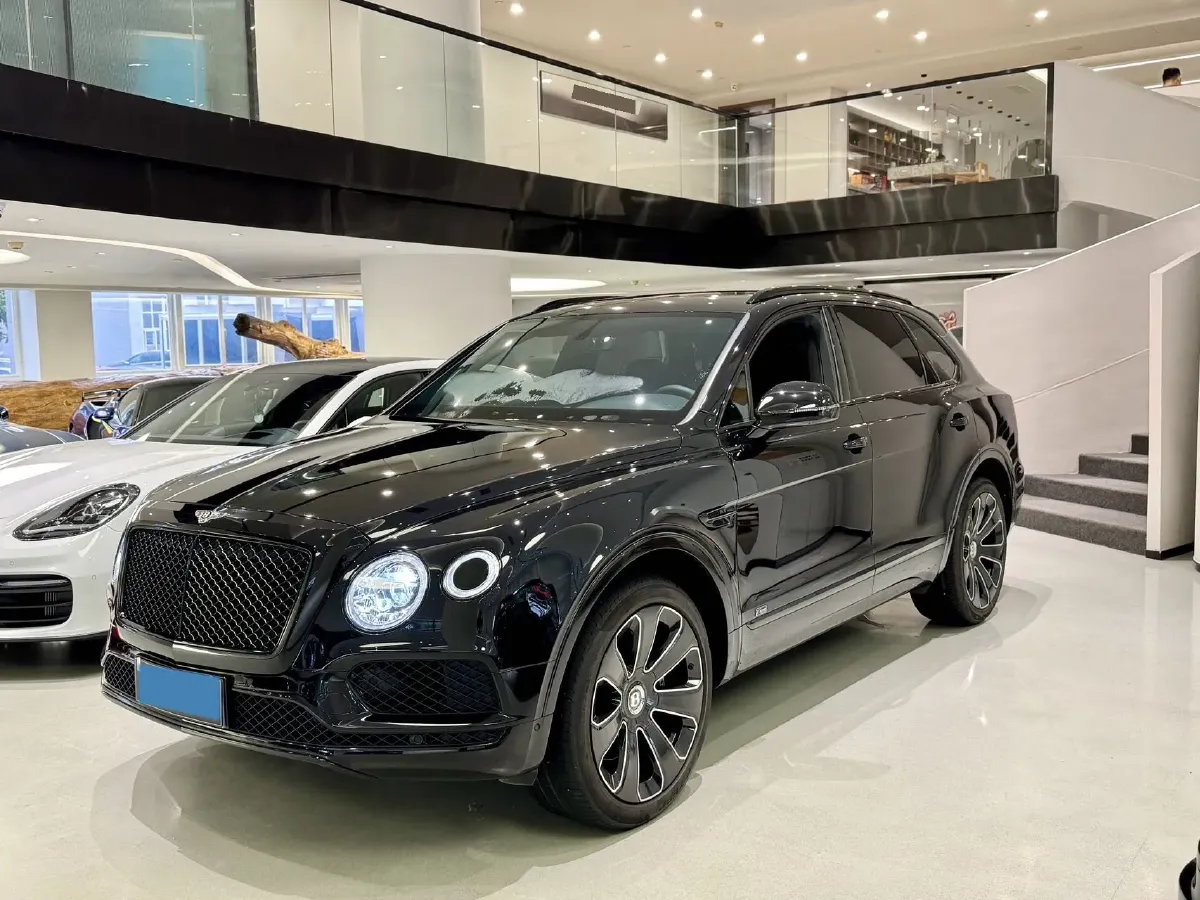 2018 Bentley Bentayga 4.0T 550HP V8 8AT,autocango,china used car exporter,china ev exporter,chinese used car exporter,chinese used ev exporter