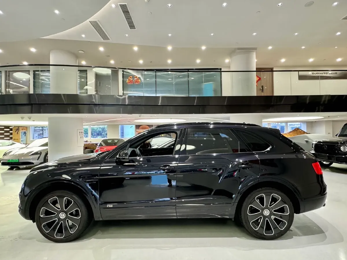 2018 Bentley Bentayga 4.0T 550HP V8 8AT,autocango,china used car exporter,china ev exporter,chinese used car exporter,chinese used ev exporter