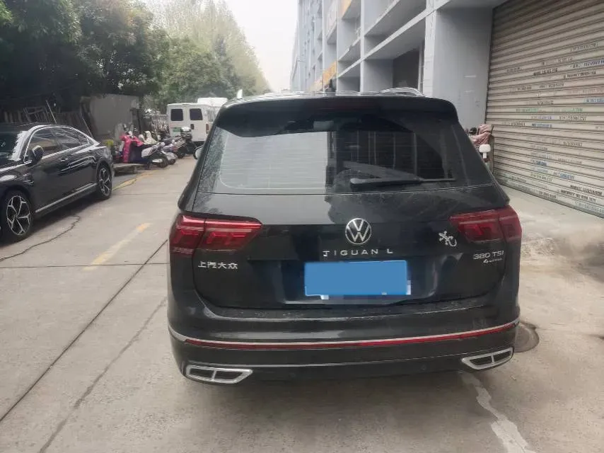 2023 Volkswagen Tiguan L 2.0T 220HP L4 7DCT,autocango,china used car exporter,china ev exporter,chinese used car exporter,chinese used ev exporter