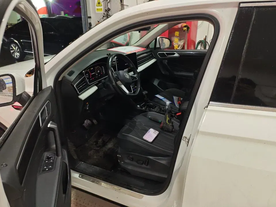 2023 Volkswagen Tiguan L 1.5T 160HP L4 7DCT,autocango,china used car exporter,china ev exporter,chinese used car exporter,chinese used ev exporter
