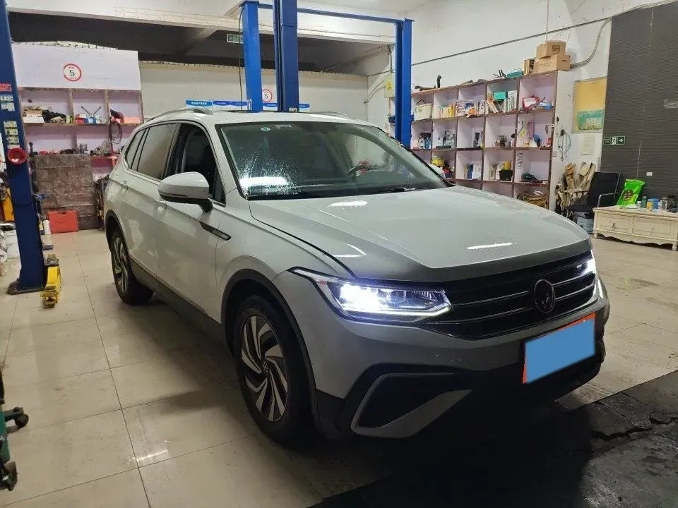 2023 Volkswagen Tiguan L 1.5T 160HP L4 7DCT,autocango,china used car exporter,china ev exporter,chinese used car exporter,chinese used ev exporter