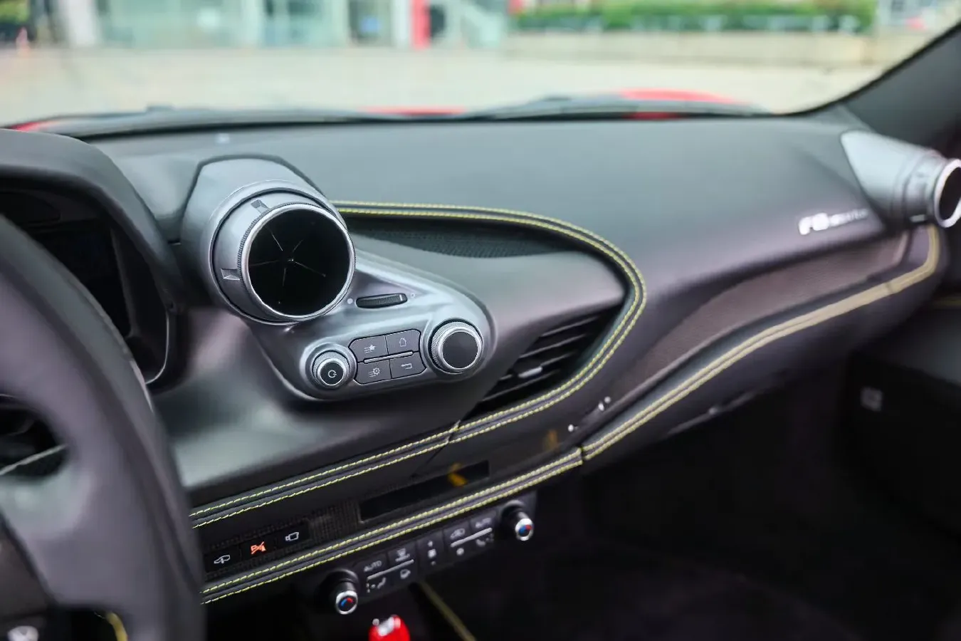 2019 Aston Martin DB11 5.2T 639HP V12 8AT,autocango,china used car exporter,china ev exporter,chinese used car exporter,chinese used ev exporter