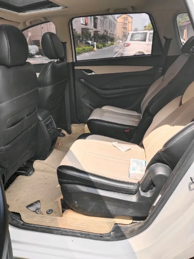 2018 BaoJun 360 1.5L 112HP L4 6MT,autocango,china used car exporter,china ev exporter,chinese used car exporter,chinese used ev exporter