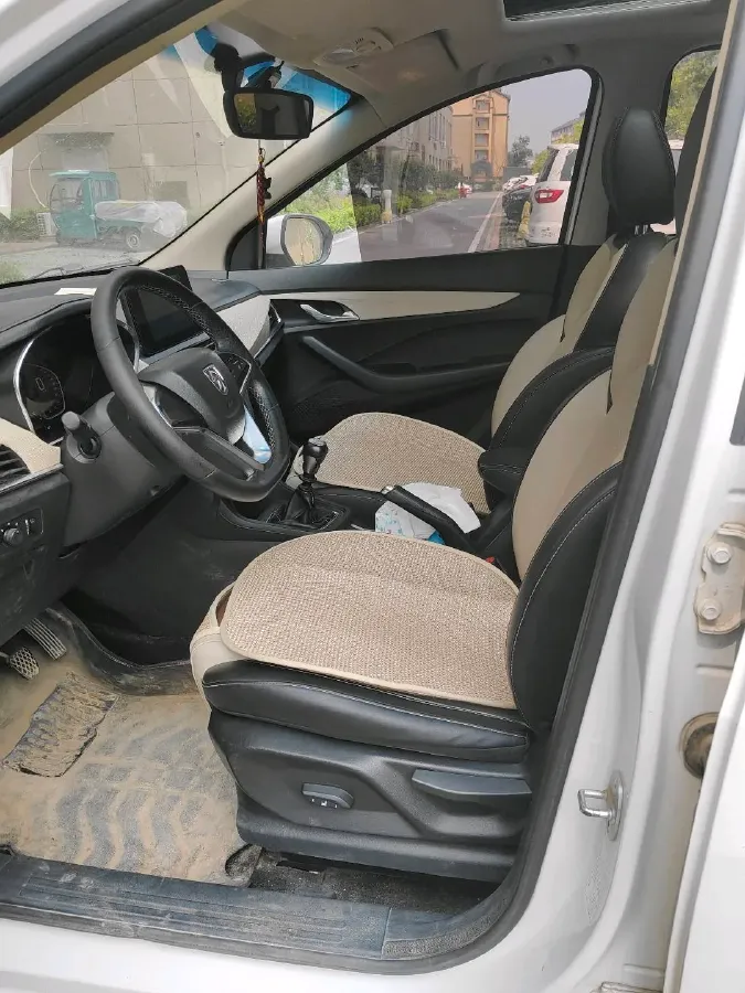 2018 BaoJun 360 1.5L 112HP L4 6MT,autocango,china used car exporter,china ev exporter,chinese used car exporter,chinese used ev exporter