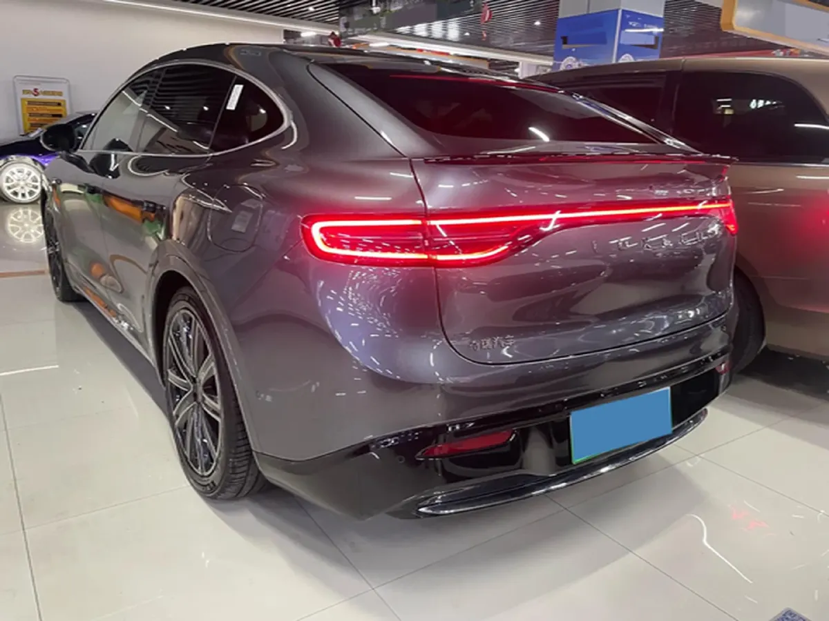2025 Luxeed R7 REEV 156HP REEV,autocango,china used car exporter,china ev exporter,chinese used car exporter,chinese used ev exporter