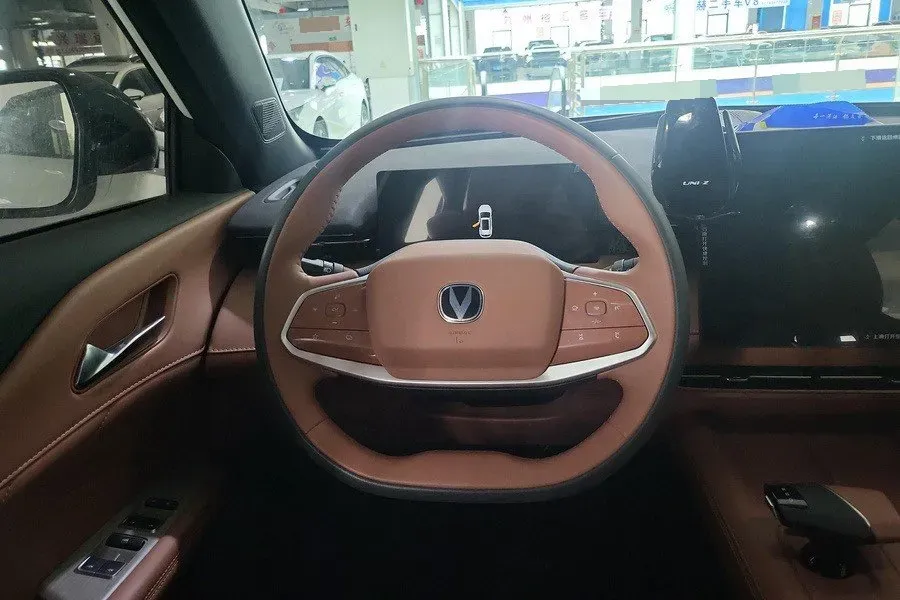 2024 ChangAn UNI-Z 1.5L 98HP L4 E-CVT PHEV 18.4KWH,autocango,china used car exporter,china ev exporter,chinese used car exporter,chinese used ev exporter