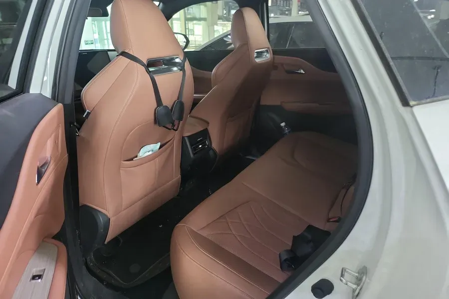 2024 ChangAn UNI-Z 1.5L 98HP L4 E-CVT PHEV 18.4KWH,autocango,china used car exporter,china ev exporter,chinese used car exporter,chinese used ev exporter