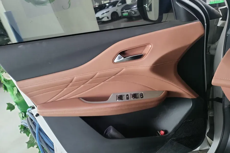 2024 ChangAn UNI-Z 1.5L 98HP L4 E-CVT PHEV 18.4KWH,autocango,china used car exporter,china ev exporter,chinese used car exporter,chinese used ev exporter
