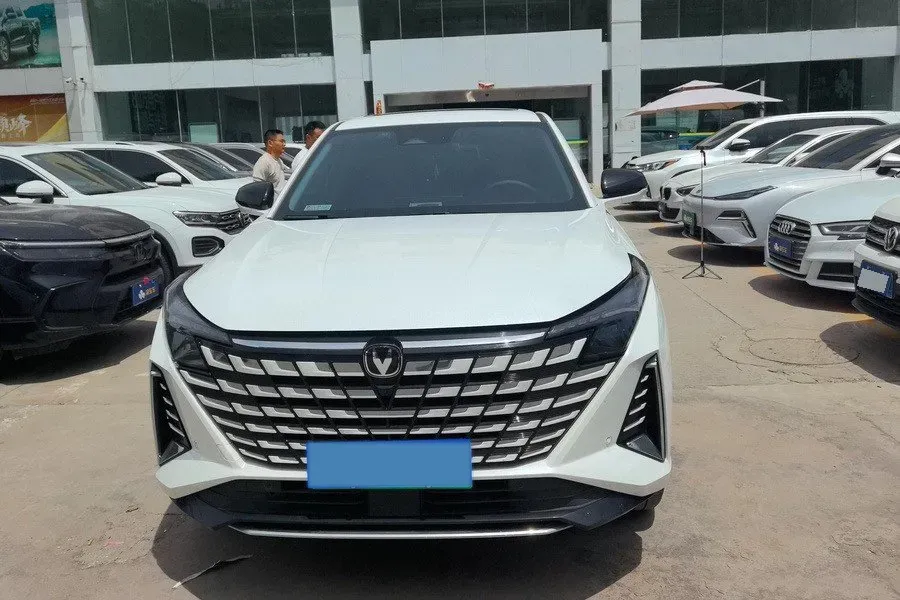 2024 ChangAn UNI-Z 1.5L 98HP L4 E-CVT PHEV 18.4KWH,autocango,china used car exporter,china ev exporter,chinese used car exporter,chinese used ev exporter