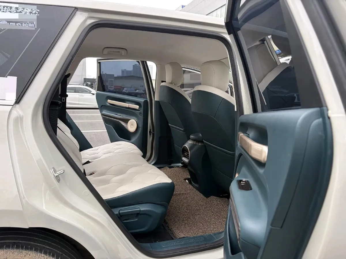 2023 BaoJun Cloud BEV 37.9KWH,autocango,china used car exporter,china ev exporter,chinese used car exporter,chinese used ev exporter