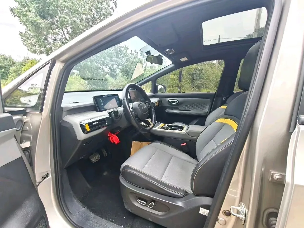 2022 Geely Okavango 1.8T 184HP L4 7DCT,autocango,china used car exporter,china ev exporter,chinese used car exporter,chinese used ev exporter