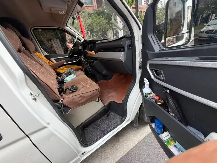 2021 JMC TeShun 2.8T 122HP L4 5MT,autocango,china used car exporter,china ev exporter,chinese used car exporter,chinese used ev exporter