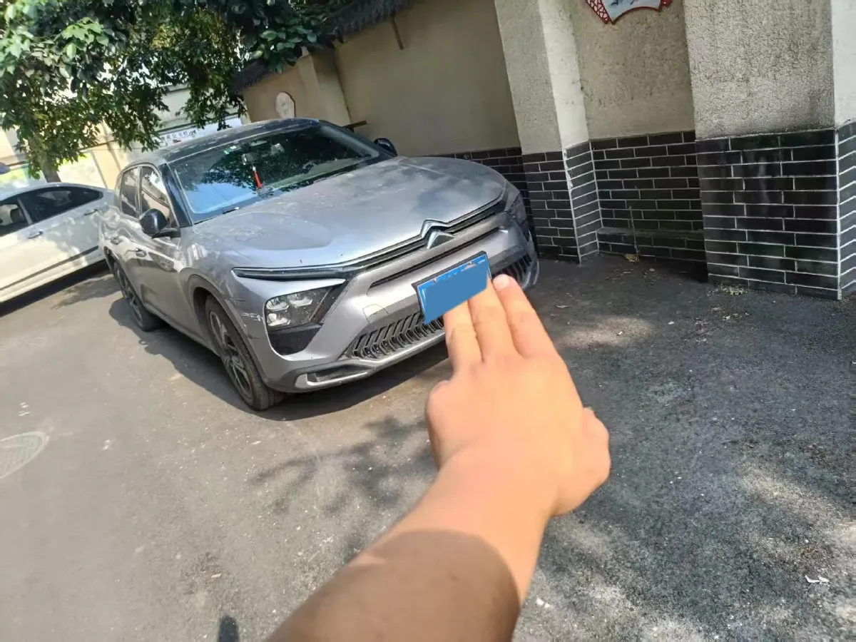 2021 Citroen C5 X 1.6T 175HP L4 8AT,autocango,china used car exporter,china ev exporter,chinese used car exporter,chinese used ev exporter