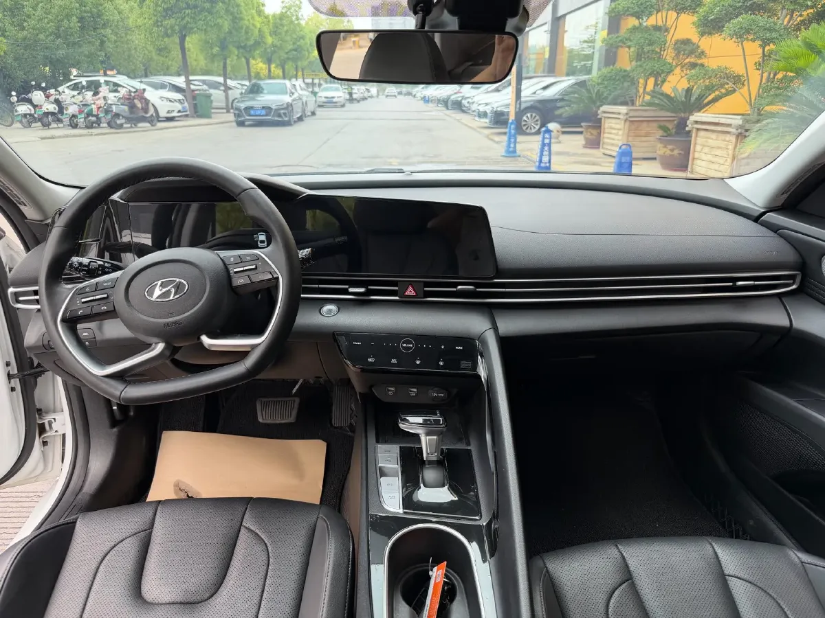2022 Hyundai Elantra 1.5L 115HP L4 CVT,autocango,china used car exporter,china ev exporter,chinese used car exporter,chinese used ev exporter
