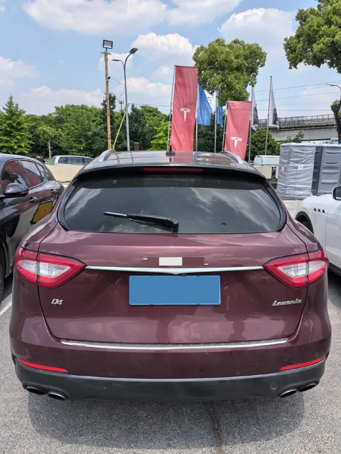2018 Maserati Levante 3.0T 350HP V6 8AT,autocango,china used car exporter,china ev exporter,chinese used car exporter,chinese used ev exporter