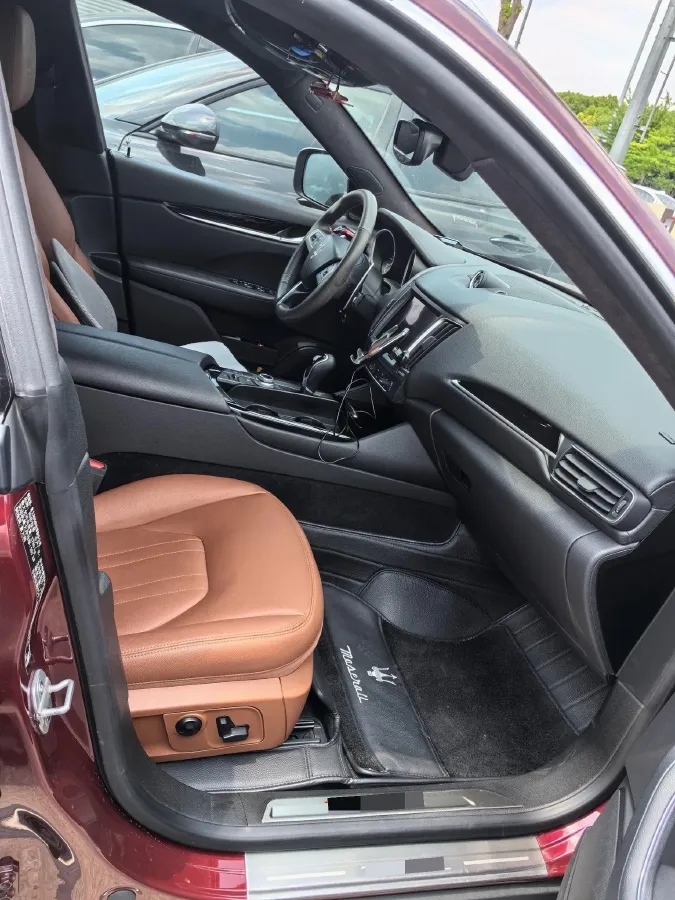 2018 Maserati Levante 3.0T 350HP V6 8AT,autocango,china used car exporter,china ev exporter,chinese used car exporter,chinese used ev exporter