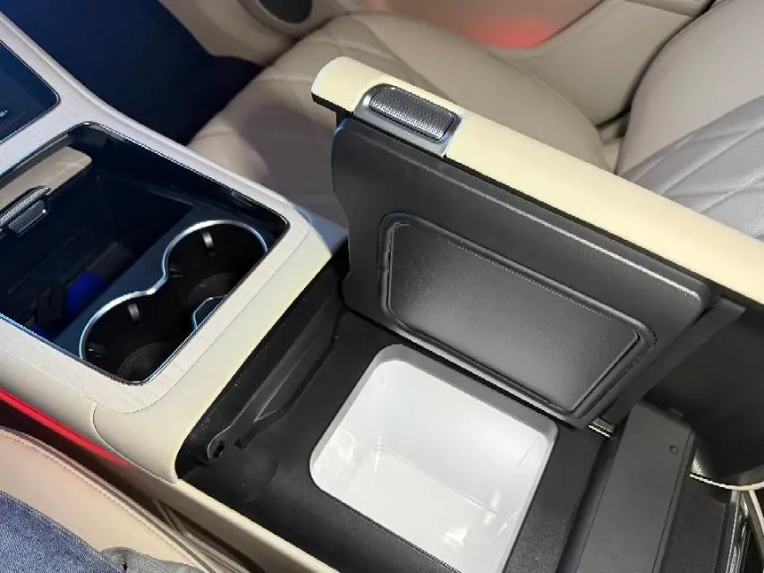 2025 HIMA Stelato S9 REEV 160HP REEV,autocango,china used car exporter,china ev exporter,chinese used car exporter,chinese used ev exporter