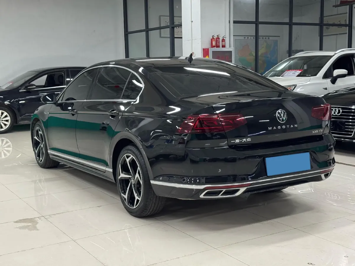 2023 Volkswagen Magotan 2.0T 186HP L4 7DCT,autocango,china used car exporter,china ev exporter,chinese used car exporter,chinese used ev exporter